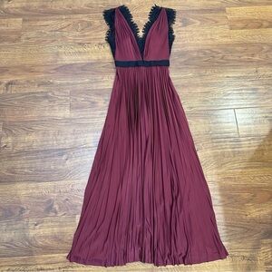 Catherine Deane Griffin Lace-trimmed Plissé-satin Gown